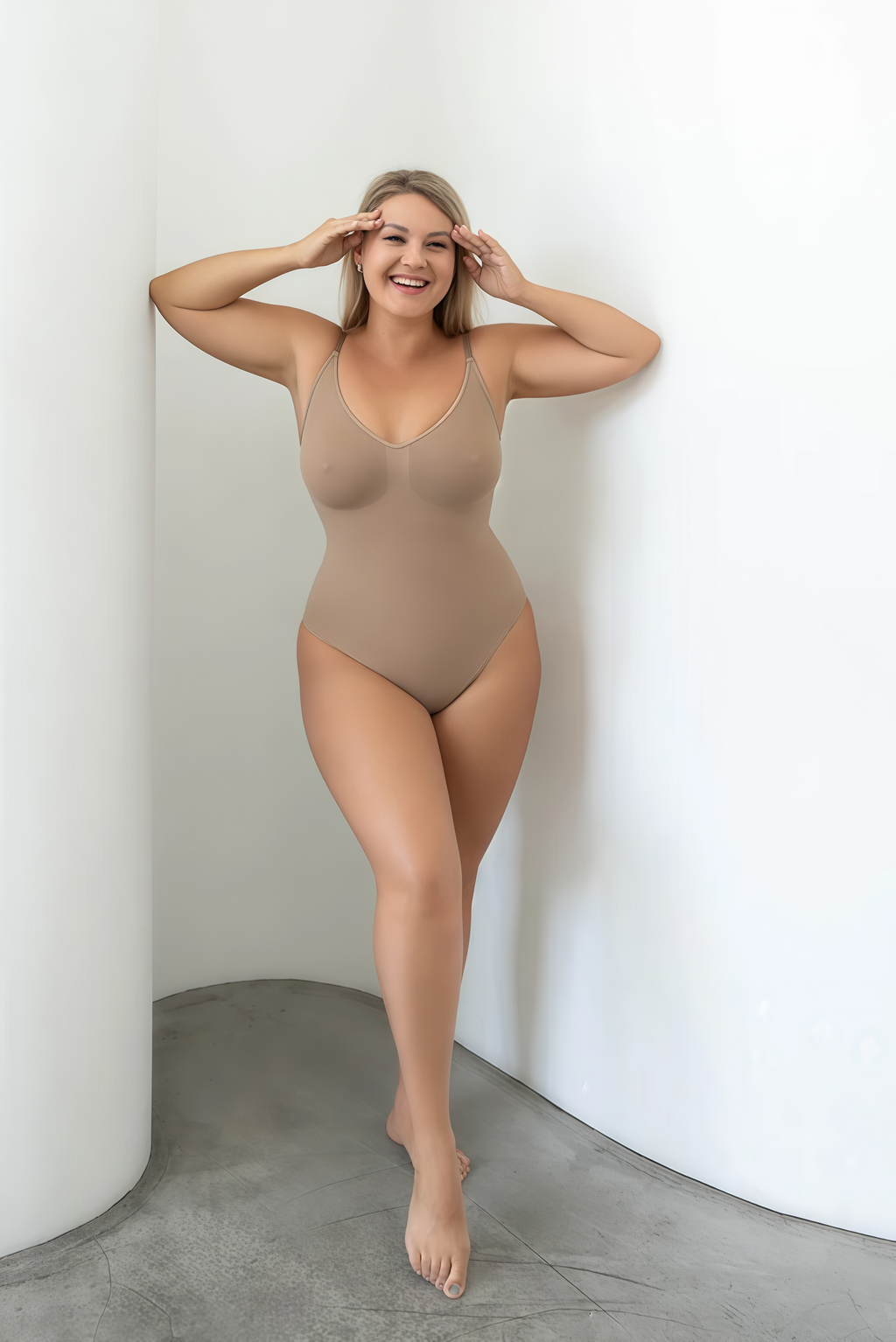 Bezszwowe body modelujące Hugmi