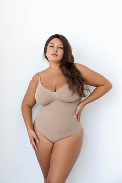 Bezszwowe body modelujące Hugmi