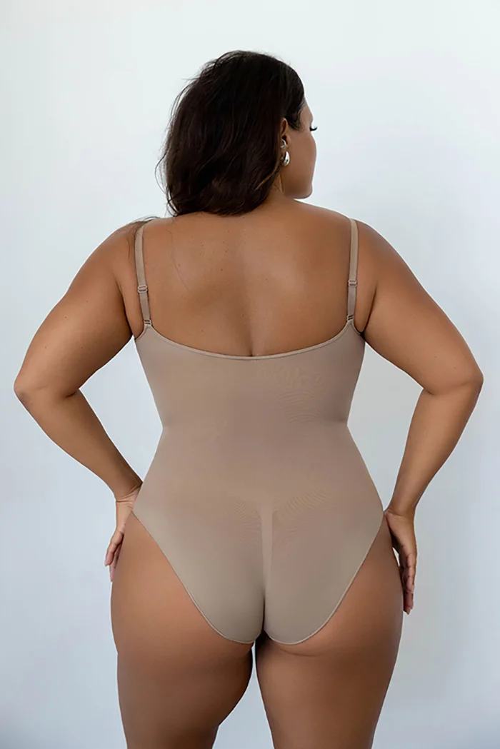 Bezszwowe body modelujące Hugmi