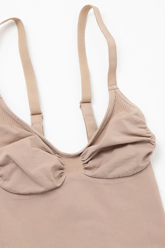 Bezszwowe body modelujące Hugmi